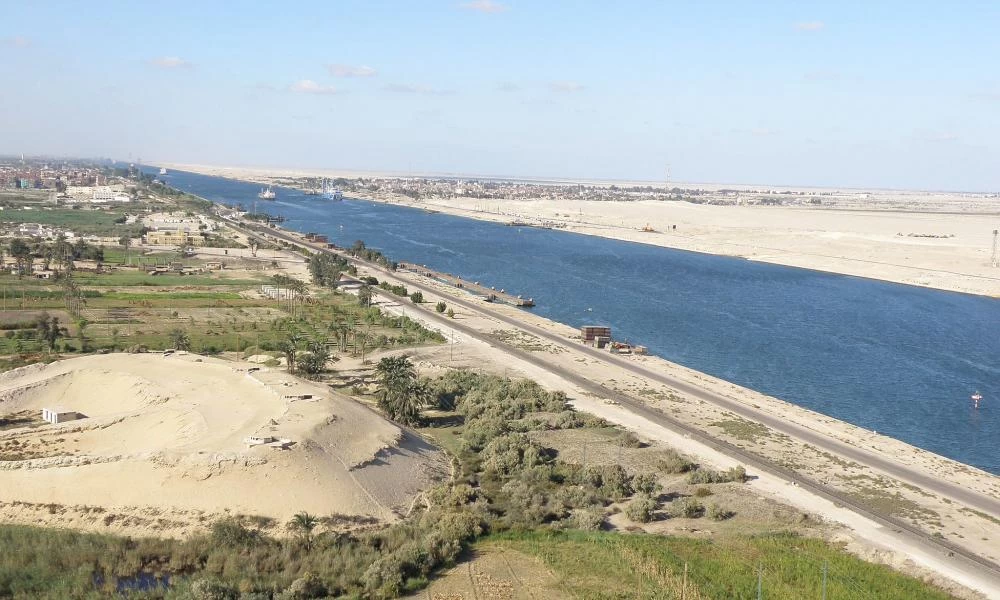 Διώρυγα του Σουέζ : Προβλήματα ξανά στην κυκλοφορία των πλοίων